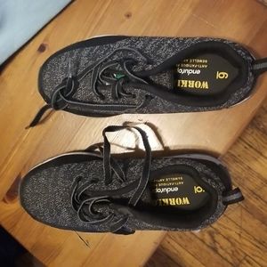 Workload steel toe shoes